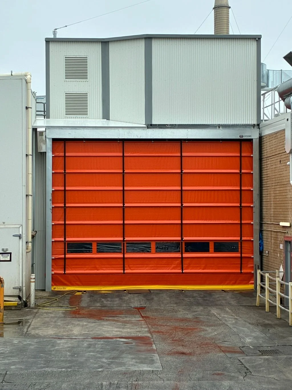 Why the Movifold Rapid Folding Door Is the Ideal Solution for High-Traffic Industrial Sites