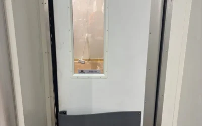 Performance Meets Branding: The Benefits of the 4500 Thermal Traffic Door